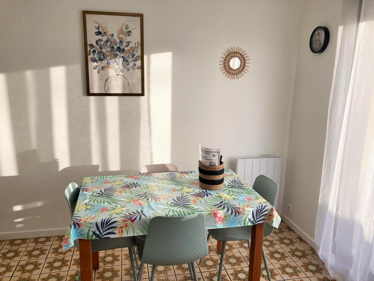 Asteria Villa Уистреам Екстериор снимка