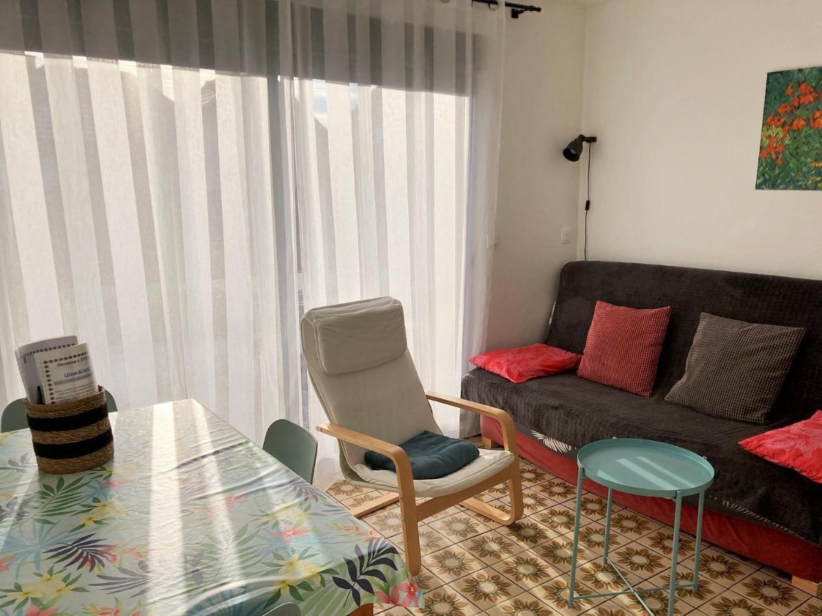 Asteria Villa Уистреам Екстериор снимка